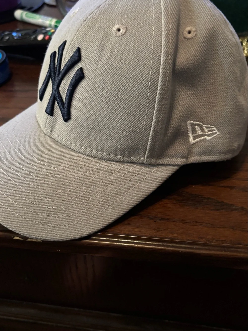 New Era New York Yankees 9FORTY Youth Gray Navy Adjustable Snapback Hat Cap